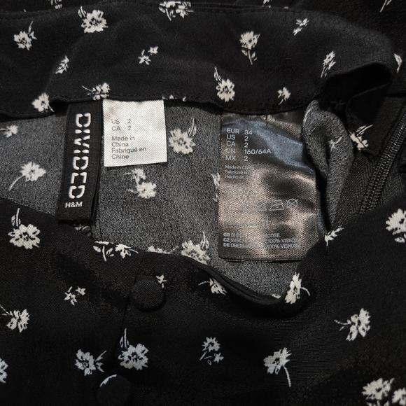 H&M Black and White Midi Pencil Skirt (New) - Picture 8 of 8